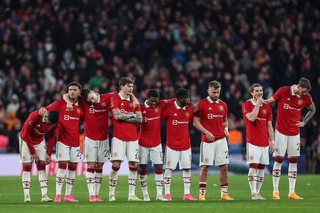 Futebol: Arsenal empatou antes de defrontar Manchester City